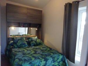 Postel nebo postele na pokoji v ubytování Sud France Petite maison de charme avec piscine, Jaccuzi et clim