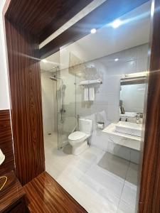 Et badeværelse på THANH LAM Hotel- KĐT Bắc Linh Đàm