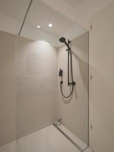 Koupelna v ubytování LIMIX Stays + 36 fotografií