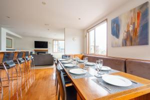 Μια τηλεόραση ή/και κέντρο ψυχαγωγίας στο Itoku