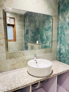 Koupelna v ubytování Hotel 24 Stay - Near Max Hospital