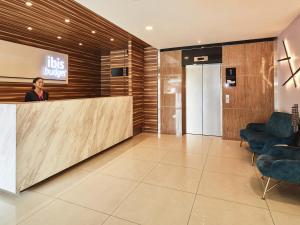 Μια τηλεόραση ή/και κέντρο ψυχαγωγίας στο ibis budget Singapore Crystal +30 φωτογραφίες