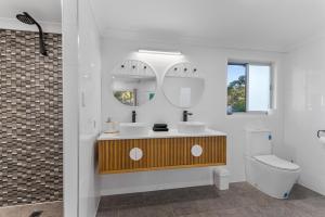 Ένα μπάνιο στο Balmurray House +63 φωτογραφίες