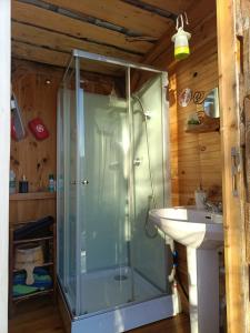 Koupelna v ubytování D'tente skylodge SKALI