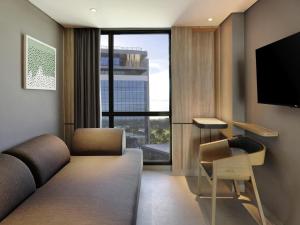 Χώρος καθιστικού στο ibis Yogyakarta International Airport Kulon Progo