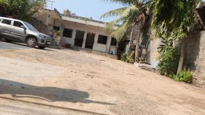 Η γειτονιά γύρω από ή μία γειτονιά κοντά σε αυτό το δωμάτιο σε οικογενειακή κατοικία