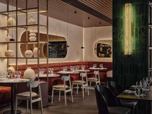 Restoran või mõni muu söögikoht majutusasutuses Mövenpick Resort & Spa Karpacz