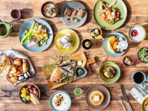 Jídlo v hotelu nebo okolí