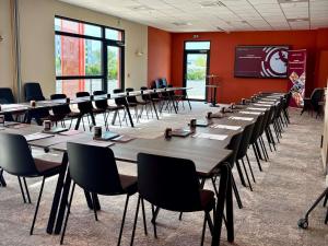 Οι επιχειρηματικές εγκαταστάσεις ή/και οι αίθουσες συνεδριάσεων στο Aparthotel Adagio Access Porte de Camargue