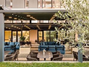 Χώρος καθιστικού στο Mercure Tirana