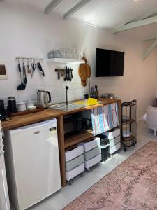 Η κουζίνα ή μικρή κουζίνα στο The Bothy on York Street +3 φωτογραφίες