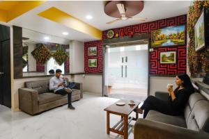 Posezení v ubytování Via Sagar Residency