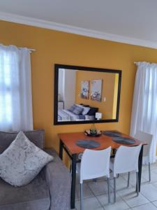 Posezení v ubytování The Hilton Stay Cottages + 16 fotografií