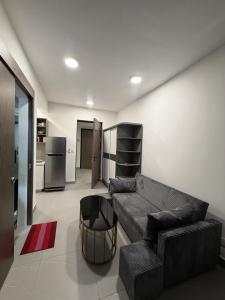 Köök või kööginurk majutusasutuses TaKheav Apartment