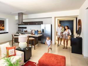 Kuchyň nebo kuchyňský kout v ubytování Marival Distinct All-Suites & World Spa - Handwritten Collection