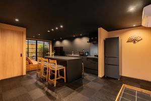 Foto sihtkohas Wada asuva majutusasutuse 難波站走路8分鐘包棟別墅 絕佳地理位置 最大16人 galeriist