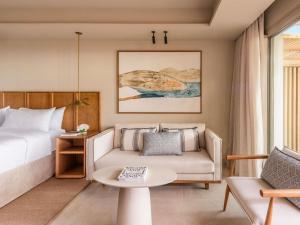 FAIRMONT GOLF VIEW King - 56sm, sofa, large outdoor terrace, direct view of Links course