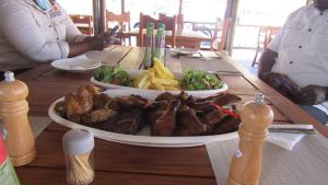 Jídlo v kempu nebo okolí