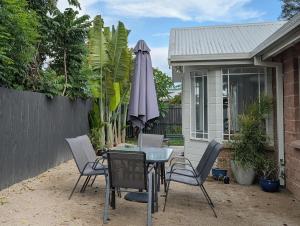 Zahrada ubytování Close to beach & cafés with a quiet, fenced garden and flexible sleeping arrangements