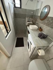 Ένα μπάνιο στο Villa O'CAMPÊCHE