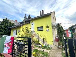 Το κτήριο όπου στεγάζεται  ο ξενώνας +9 φωτογραφίες