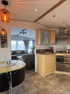 Köök või kööginurk majutusasutuses Seven Bays Hideaway +6 fotot