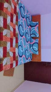 En eller flere senge i et værelse på Radhey Krishna Paying Guest House + 9 billeder