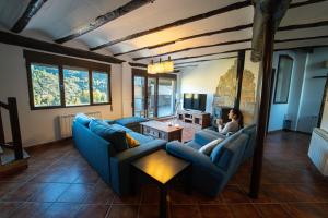 Fotografie z fotogalerie ubytování Casa de montaña en Casas Bajas con chimenea barbacoa y vistas al valle v destinaci Casas Bajas