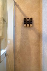 Ένα μπάνιο στο Luxury Trevi