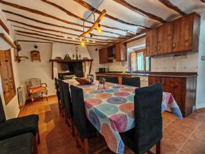 Kuchyň nebo kuchyňský kout v ubytování Cortijo El Álamo