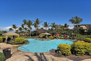 Πισίνα στο ή κοντά στο Honua Kai 1024 · HK 1024 Updated Beachfront Luxury Condo w Pool +42 φωτογραφίες