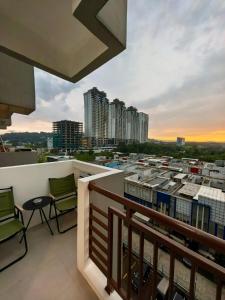 Μπαλκόνι ή βεράντα στο Sentul City Apartment Comfortable Suite