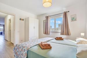 En eller flere senge i et værelse på ATLANTIC BREEZE, Bright Big Terrace, Pool, Wifi