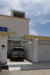 Το κτήριο όπου στεγάζεται  η παραθεριστική κατοικία