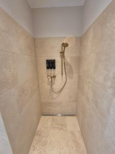 Ένα μπάνιο στο Monteurzimmer 6 mit Seeblick +6 φωτογραφίες