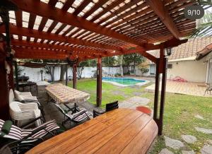 Hồ bơi trong/gần Lujosa, central y espaciosa +2 ảnh