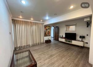 TV/trung tâm giải trí tại Lujosa, central y espaciosa