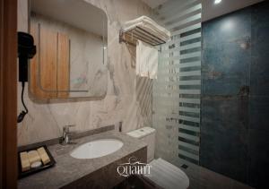 Ένα μπάνιο στο Quaint Hotel Erbil