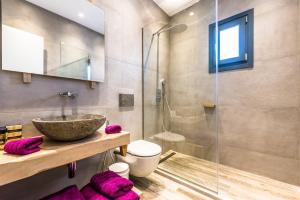 Koupelna v ubytování Portes Suites & Villas Mykonos