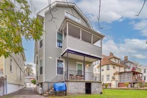 Tòa nhà nơi căn hộ tọa lạc