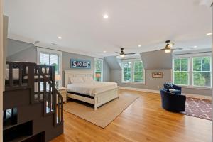 Khu vực ghế ngồi tại HN2307: 2307 Hartnett Blvd. +18 ảnh