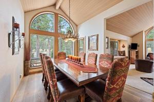 Χώρος καθιστικού στο Summit View 5 home