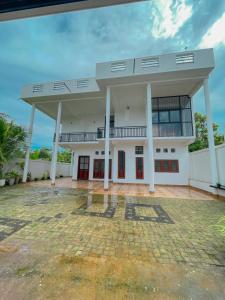 Το κτήριο όπου στεγάζεται  η βίλα