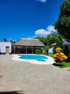 Bazén v ubytování Langai Villa nebo v jeho okolí