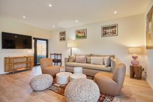 TV a/nebo společenská místnost v ubytování Le Cottage du Bessin - Proximité historique - Bayeux