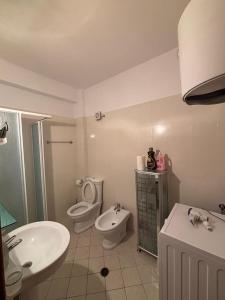 Ένα μπάνιο στο Elegant seaview escape +8 φωτογραφίες