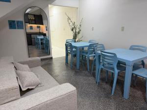 Posezení v ubytování Alojamiento para 12 personas a pasos del Estadio Defensores del Chaco