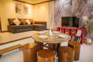 Et opholdsområde på Baan Mangorn The Vila