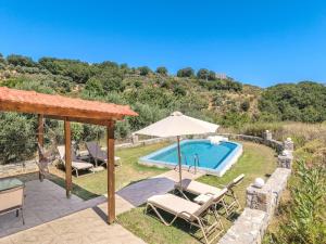 Hồ bơi trong/gần Villa Elia