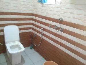 Koupelna v ubytování Hotel B M AND SONS